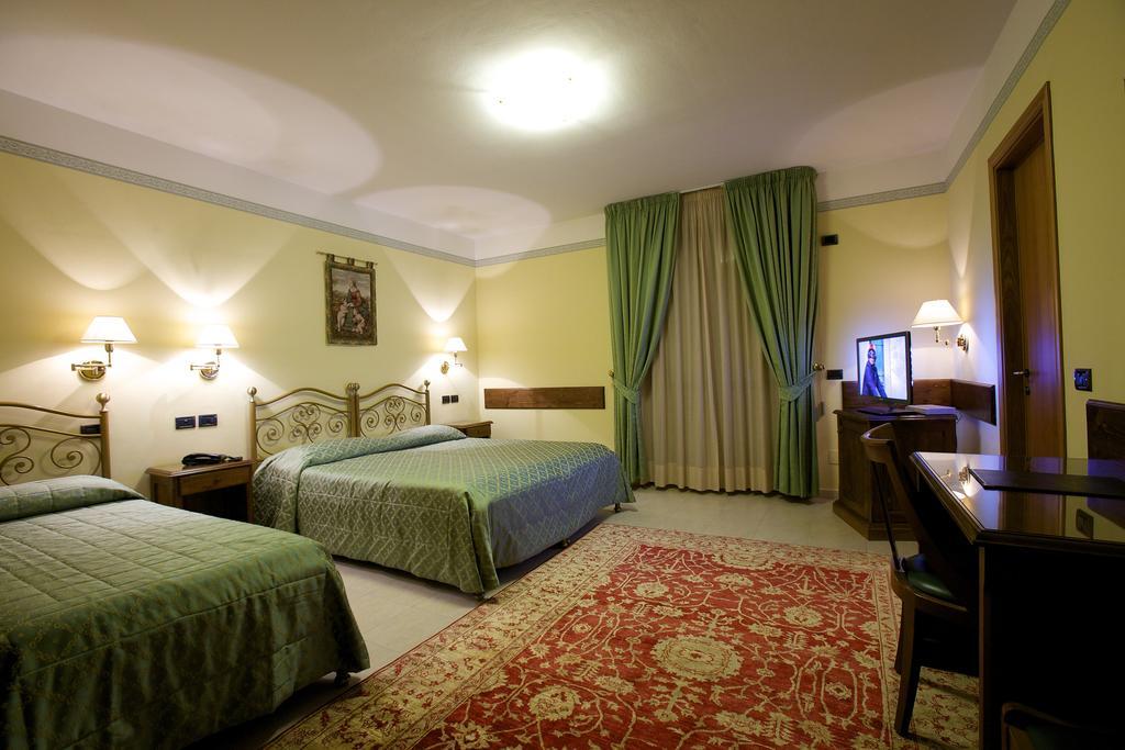 Campiglione Hotel Assisi Oda fotoğraf
